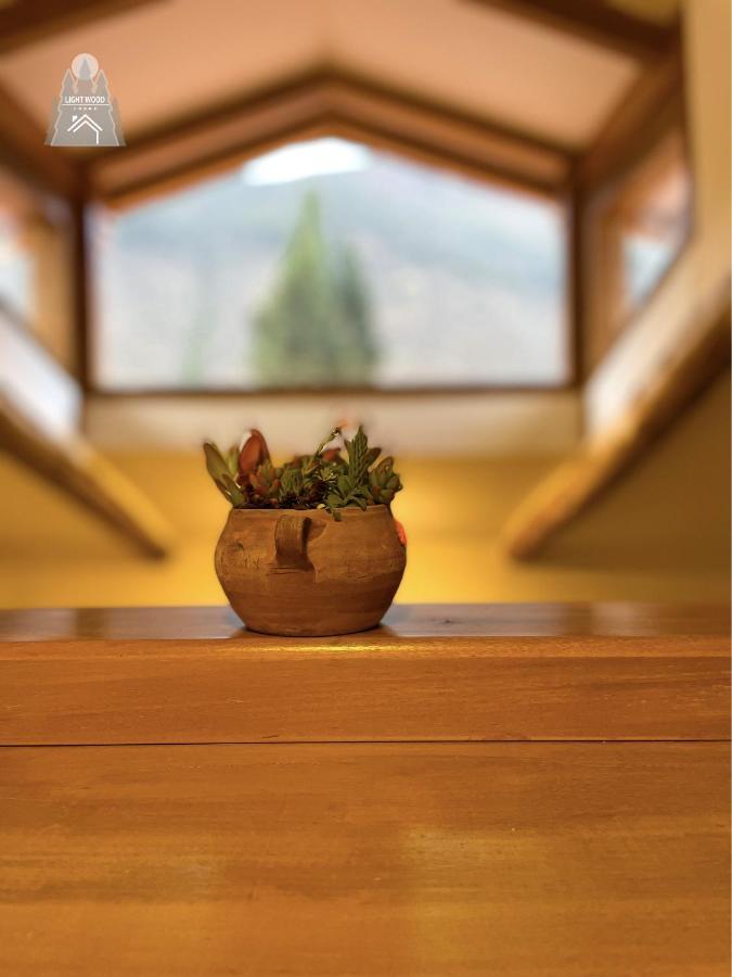 Light Wood Calca Exterior photo