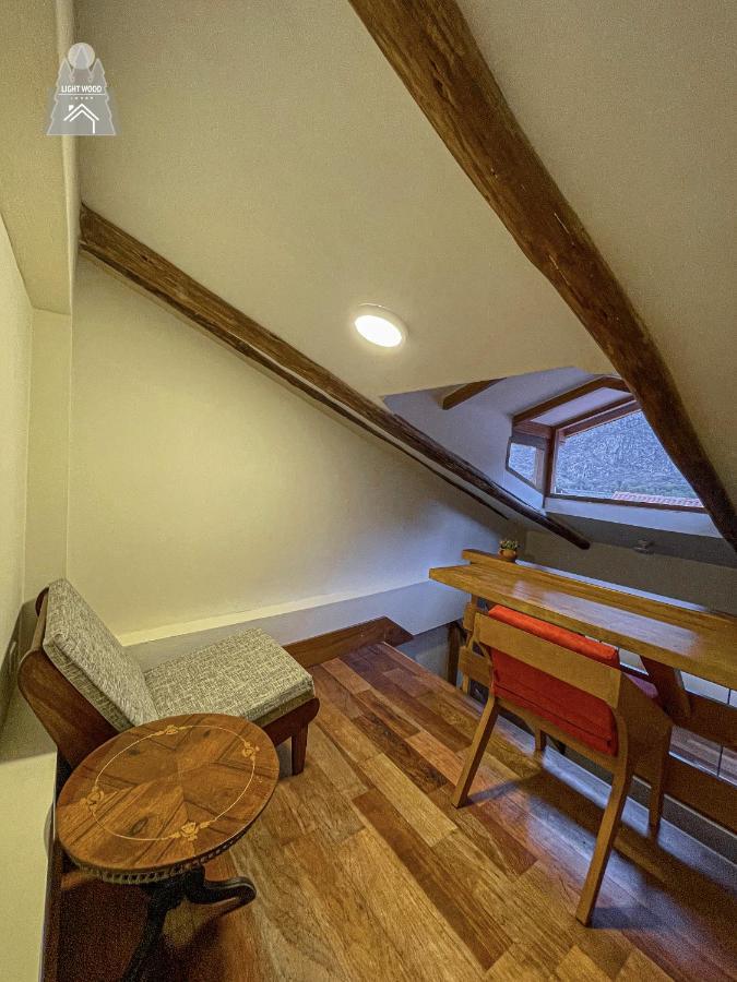 Light Wood Calca Exterior photo
